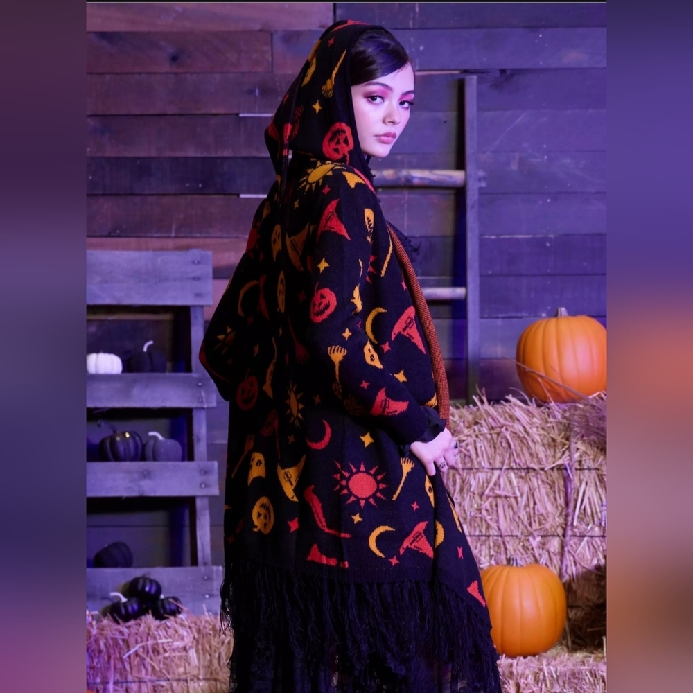Her Universe Disney Hocus Pocus Dani Hooded Fringe Halloween Cardigan XL NWOT - Picture 5 of 17